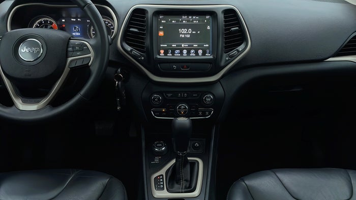 JEEP CHEROKEE-Center Console