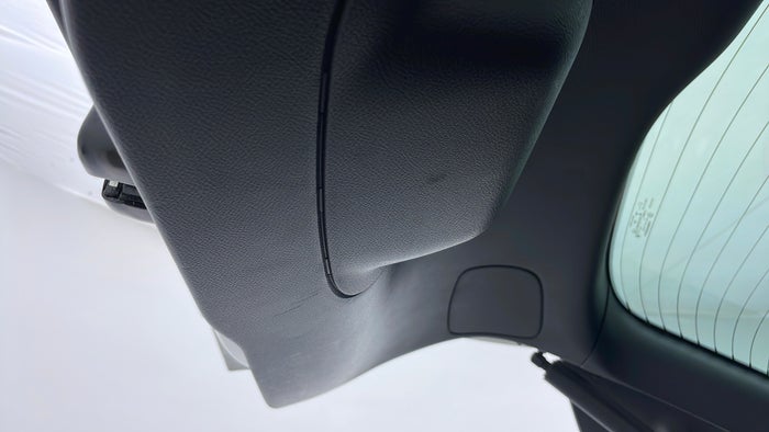 JEEP CHEROKEE-Door Interior Boot Door Scratch
