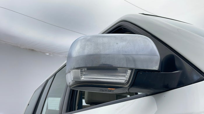 MITSUBISHI PAJERO-ORVM RHS Faded