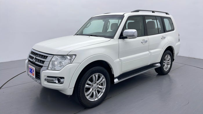 MITSUBISHI PAJERO-Left Front Diagonal (45- Degree) View