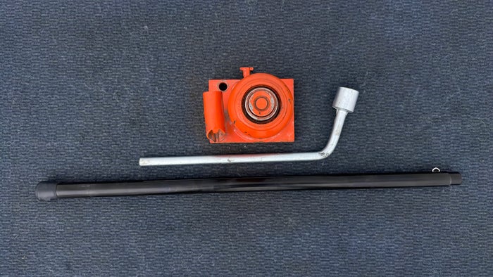MITSUBISHI PAJERO-Tool Kit