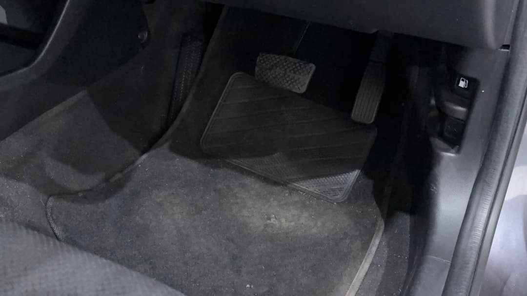 2017 Honda HR-V Vti-s, Automatic, 85115 km, Pedals and Footmat