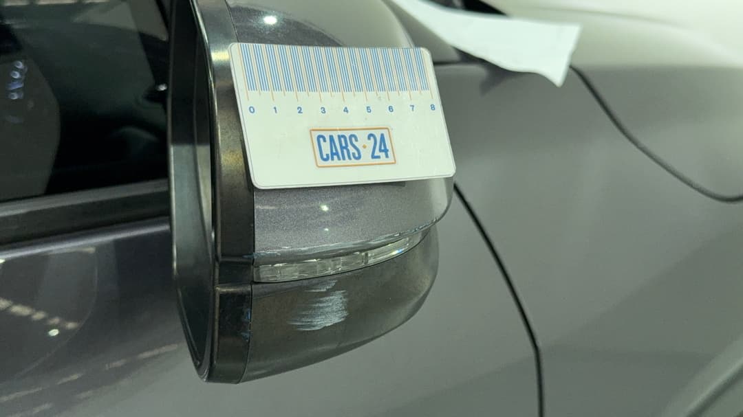 2017 Honda HR-V Vti-s, Automatic, 85115 km, Side Mirrors Housing RHS Scratch