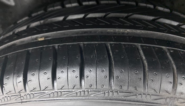 2017 Volkswagen Vento HIGHLINE TDI AT, Diesel, Automatic, 96,234 km, Left Rear Tyre Tread