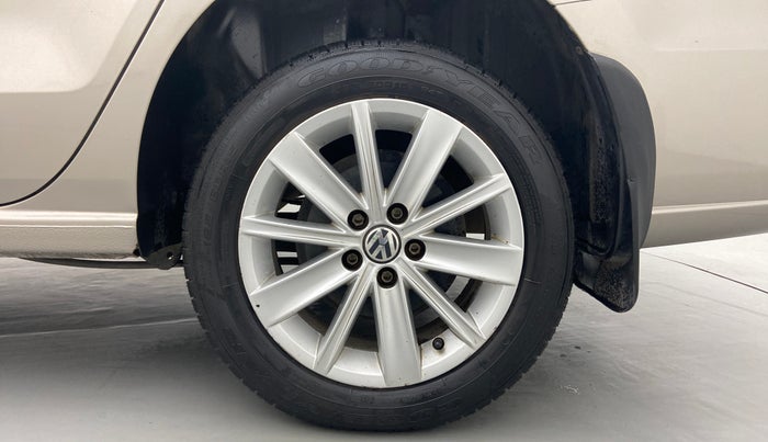 2017 Volkswagen Vento HIGHLINE TDI AT, Diesel, Automatic, 96,234 km, Left Rear Wheel