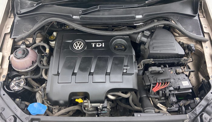 2017 Volkswagen Vento HIGHLINE TDI AT, Diesel, Automatic, 96,234 km, Engine Bonet View