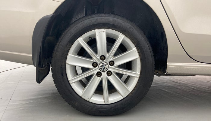 2017 Volkswagen Vento HIGHLINE TDI AT, Diesel, Automatic, 96,234 km, Right Rear Wheel