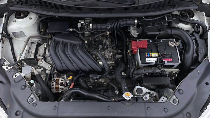 NISSAN SENTRA-Engine Bonet View