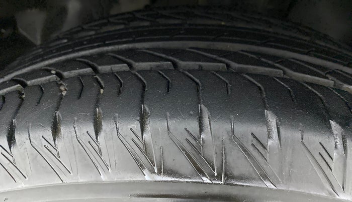 2021 Tata Safari XZ, Diesel, Manual, 11,931 km, Left Front Tyre Tread