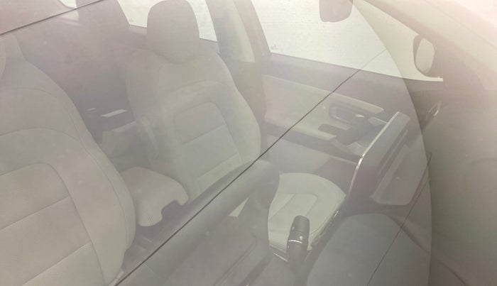 2021 Tata Safari XZ, Diesel, Manual, 11,931 km, Front windshield - Minor spot on windshield