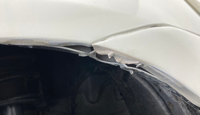 2012 Toyota Etios Liva G SP, Petrol, Manual, 72,731 km, Right fender - Lining loose