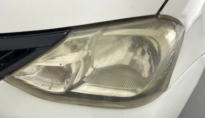 2012 Toyota Etios Liva G SP, Petrol, Manual, 72,731 km, Left headlight - Minor scratches