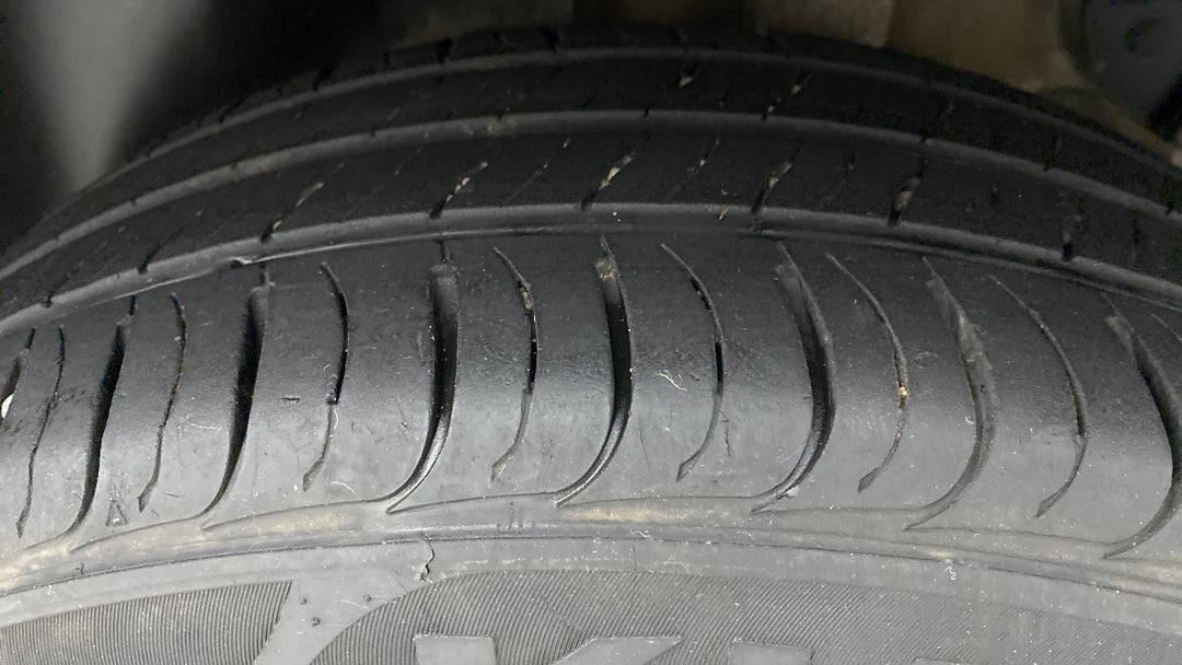 Left Rear Tyre Tread