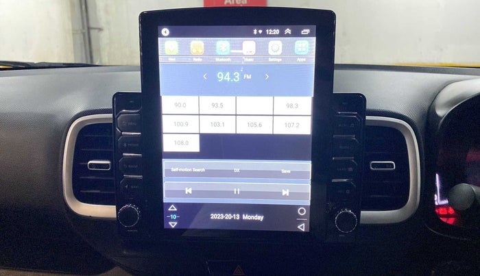 2020 Hyundai VENUE S 1.2, Petrol, Manual, 28,248 km, Infotainment system - Button has minor damage