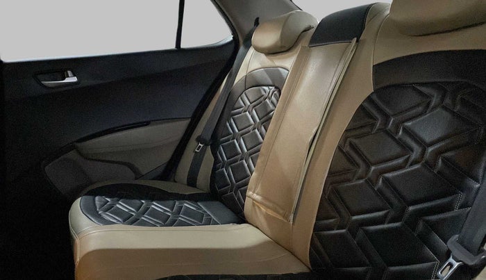 2015 Hyundai Xcent S 1.1 CRDI (O), Diesel, Manual, 28,749 km, Right Side Rear Door Cabin