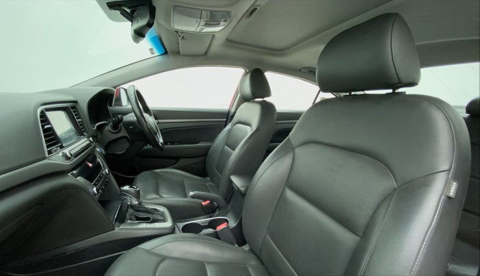 2017 Hyundai New Elantra 2.0 SX(O) AT PETROL, Petrol, Automatic, 51,916 km, Right Side Front Door Cabin