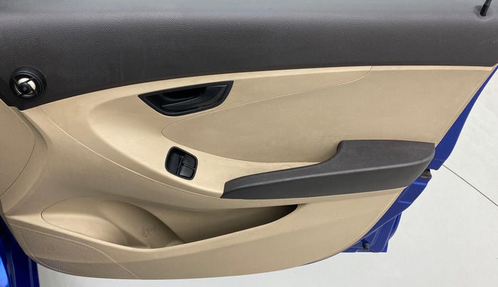 2012 Hyundai Eon MAGNA, Petrol, Manual, 38,391 km, Driver Side Door Panels Control