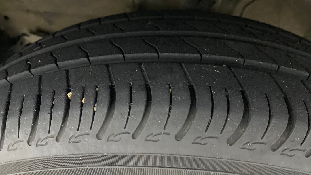 Left Front Tyre Tread