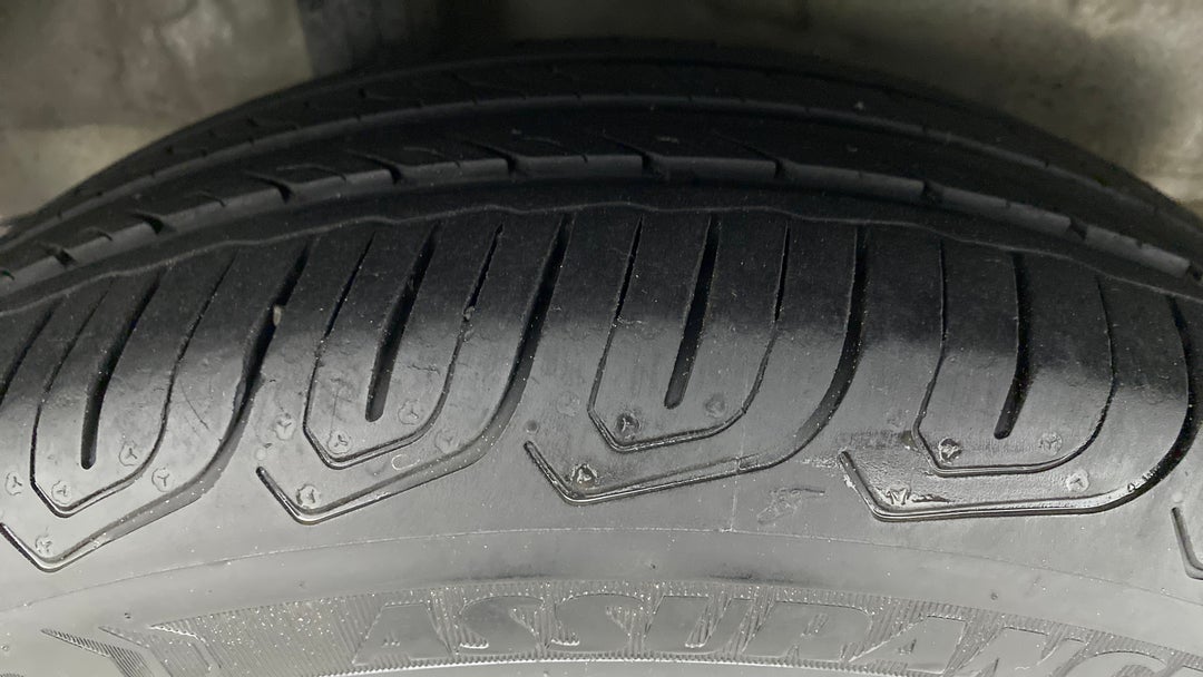 Right Rear Tyre Tread