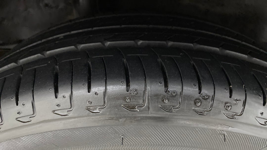Right Rear Tyre Tread