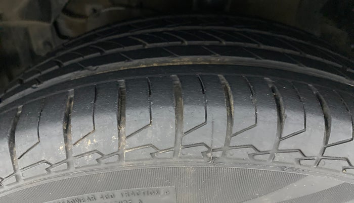 2021 Maruti S Cross SIGMA 1.5, Petrol, Manual, 15,239 km, Left Front Tyre Tread