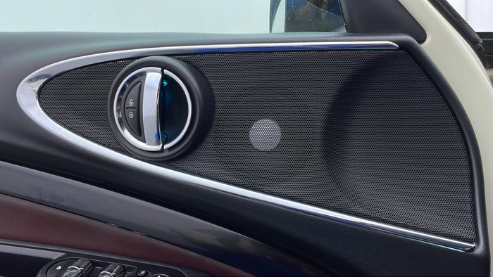 MINI CLUBMAN-Speakers