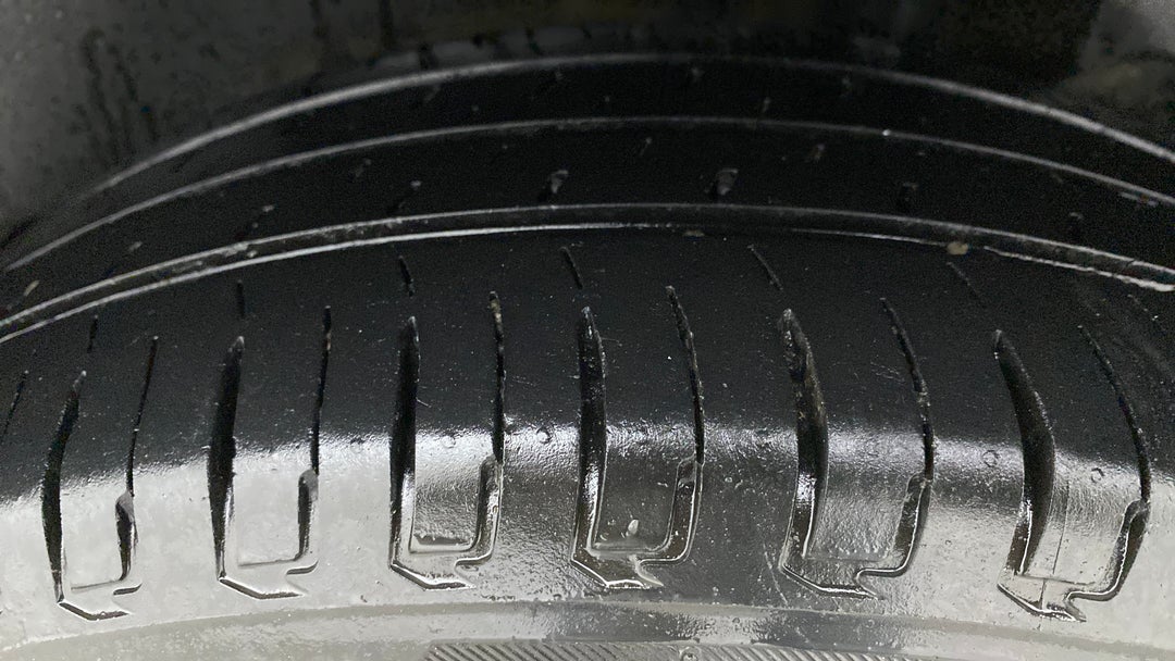 Left Rear Tyre Tread