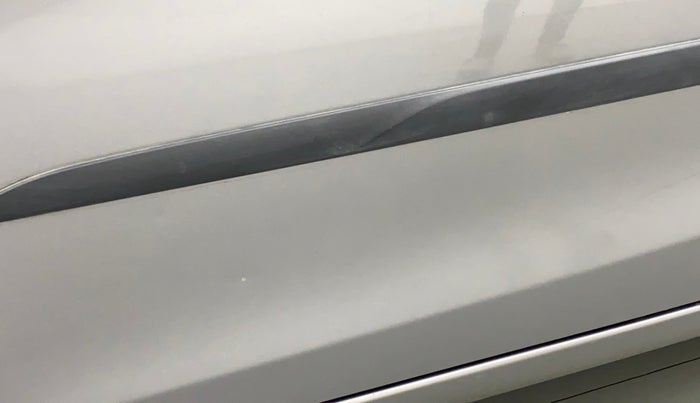 2015 Maruti Celerio VXI AMT, Petrol, Automatic, 46,562 km, Front passenger door - Minor scratches