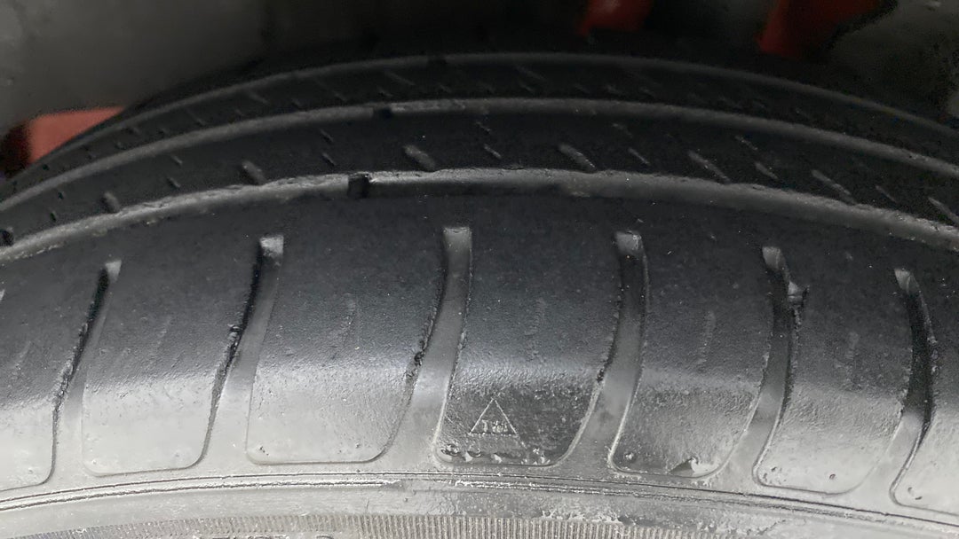 Left Rear Tyre Tread
