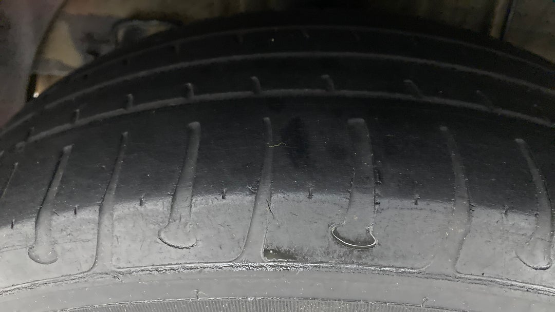 Right Rear Tyre Tread