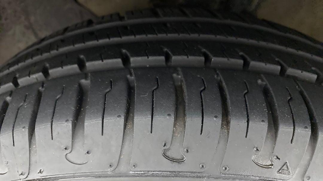 Left Front Tyre Tread