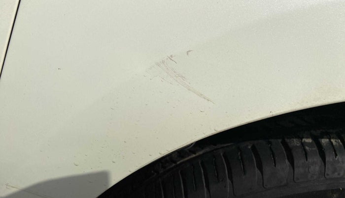 2018 Maruti Swift VXI AMT, Petrol, Automatic, 16,554 km, Right fender - Minor scratches