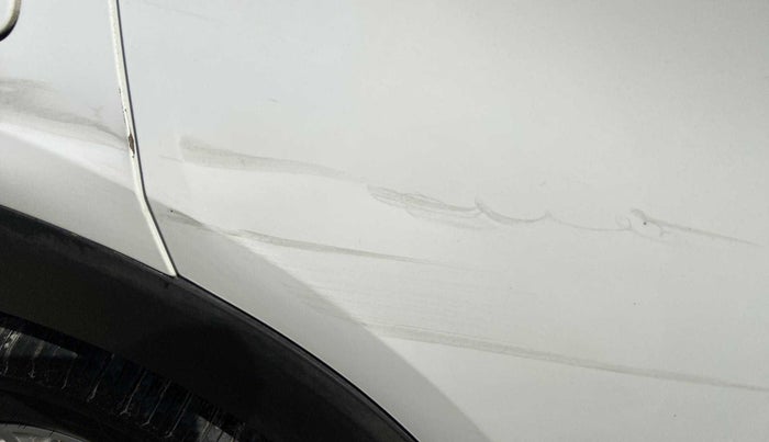 2022 Renault TRIBER RXZ AMT, Petrol, Automatic, 4,196 km, Right quarter panel - Minor scratches