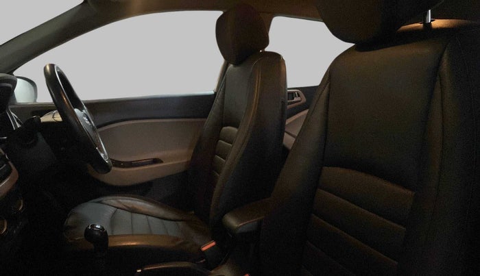 2018 Hyundai Elite i20 SPORTZ 1.2, Petrol, Manual, 46,184 km, Right Side Front Door Cabin