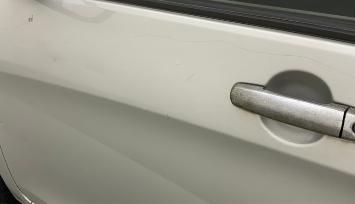 2014 Maruti Celerio VXI, Petrol, Manual, 29,399 km, Front passenger door - Minor scratches