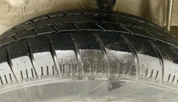 2014 Maruti Celerio VXI, Petrol, Manual, 29,399 km, Left Rear Tyre Tread