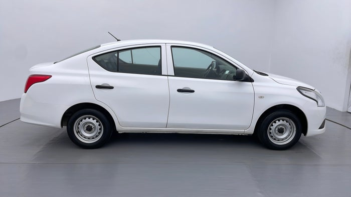 NISSAN SUNNY-Right Side View