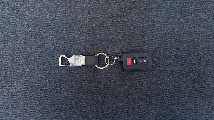 TOYOTA COROLLA-Key Close-up