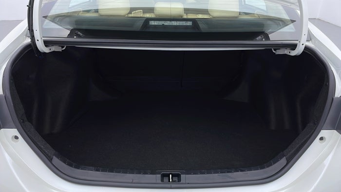 TOYOTA COROLLA-Boot Inside View
