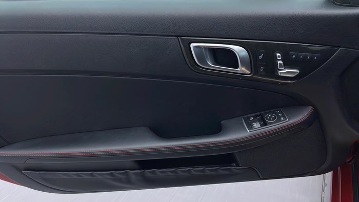 MERCEDES BENZ SLC 200-Driver Side Door Panels Controls