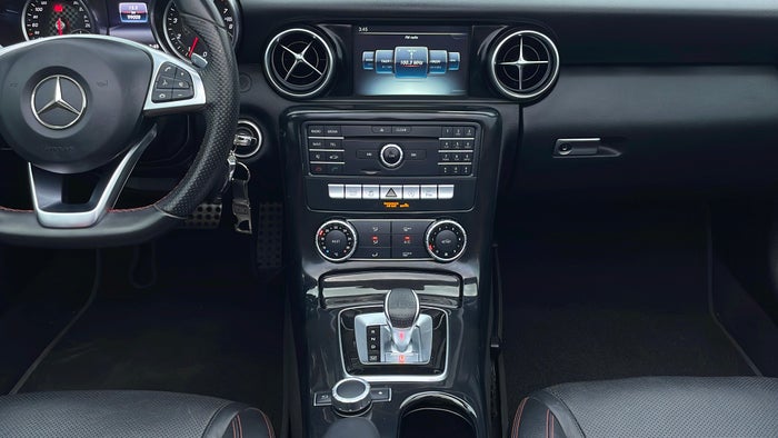 MERCEDES BENZ SLC 200-Center Console