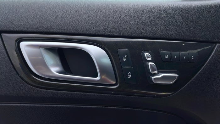 MERCEDES BENZ SLC 200-Driver Side Adjustment Panel