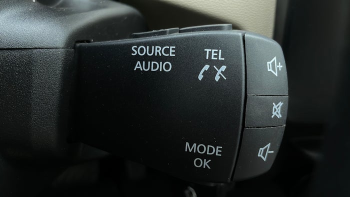 RENAULT DUSTER-Drivers Control