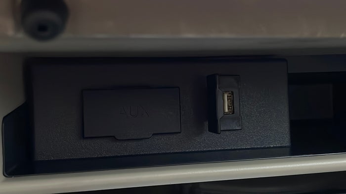 MITSUBISHI PAJERO-USB Player