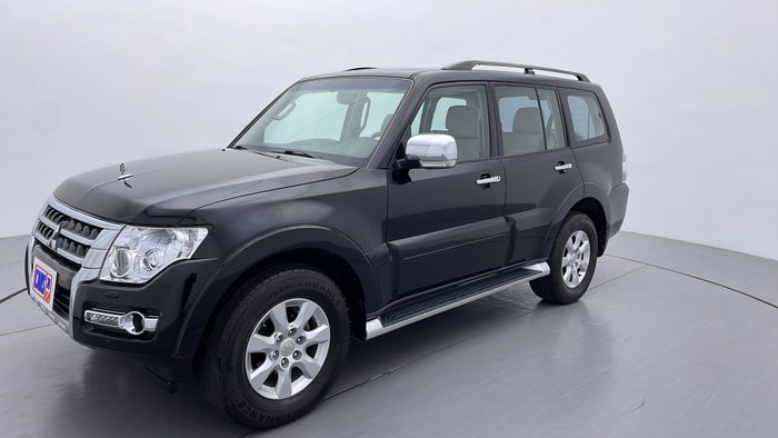 MITSUBISHI PAJERO-Left Front Diagonal (45- Degree) View