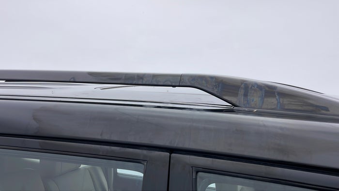MITSUBISHI PAJERO-Roof Faded