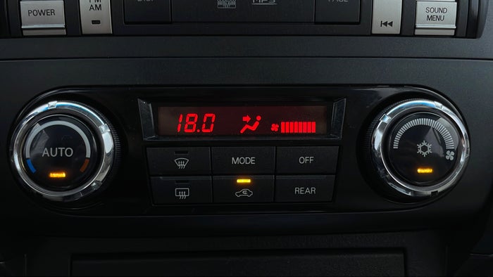 MITSUBISHI PAJERO-Automatic Climate Control