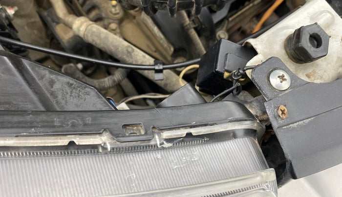 2019 Maruti S PRESSO VXI+, Petrol, Manual, 34,493 km, Right headlight - Clamp has minor damage