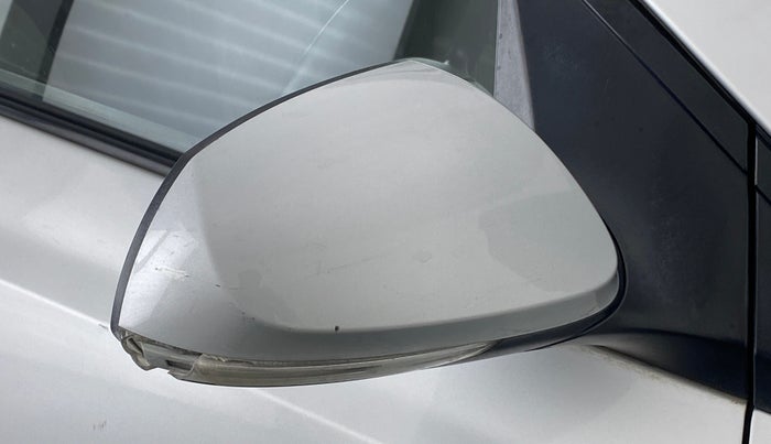 2017 Hyundai Grand i10 SPORTZ (O) 1.2 KAPPA VTVT, Petrol, Manual, 37,646 km, Right rear-view mirror - Minor scratches