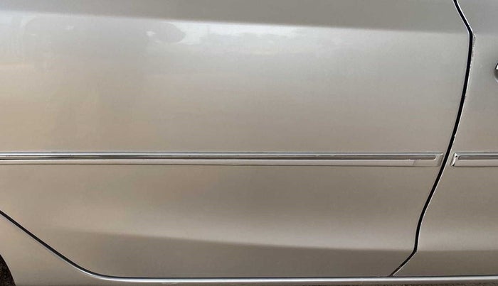 2014 Toyota Etios G, Petrol, Manual, 72,305 km, Right rear door - Minor scratches